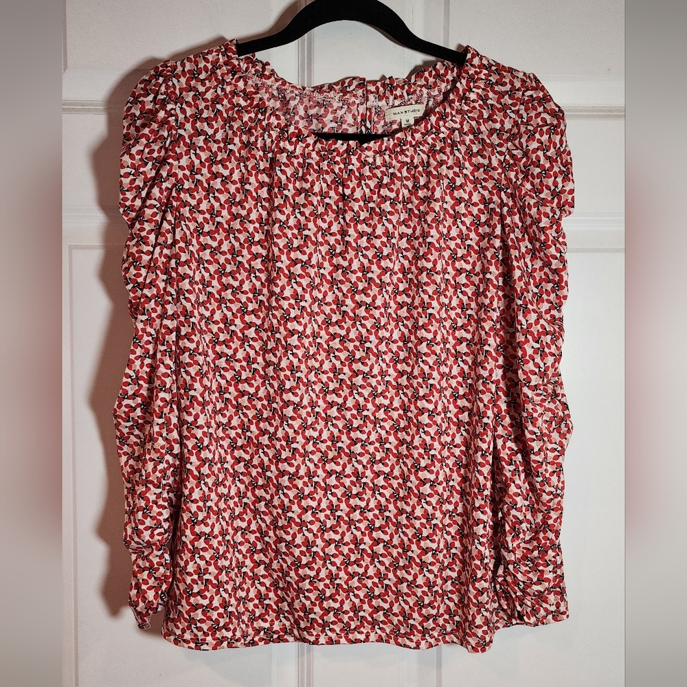 Max Studio Stretchy Red Pink Floral Long Sleeve Blouse Medium